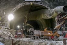 17 दिनों बाद मिली कामयाबी, 41 जिंदगियों को मिला नया जीवन, एक-एक कर निकाले जा रहे सुरंग में फंसे श्रमिक 61 bbc