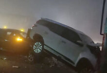 घने कोहरे के बीच दर्जनों गाड़ियां भिड़ीं, जिनमें तीन की मौत 55 accident 27