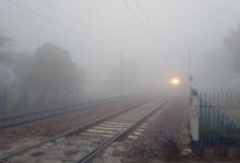 दिल्ली NCR में कड़ाके की ठंड, सड़क यातायात के साथ रेलवे और हवाई सेवाएं प्रभावित 34 delhi ncr